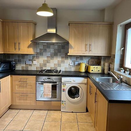 Lovely 2 Bedroom Family Apartment In Newcastle 뉴캐슬 외부 사진
